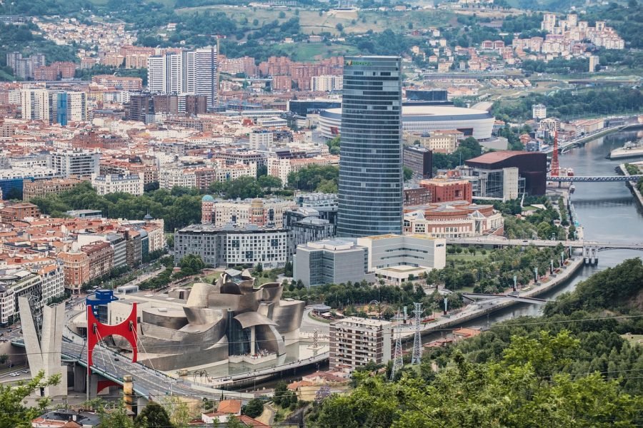 Bilbao a tu aire: Excursión desde Santander